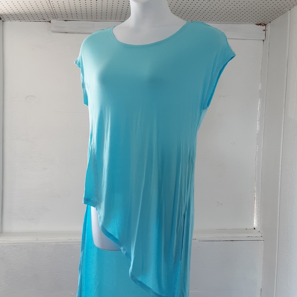 Chico's #340 Women's Top Blouse Sky Blue Sz 1 Preowned Round Neck Asimetrical
